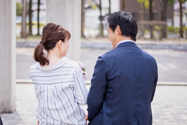 不倫をする二人